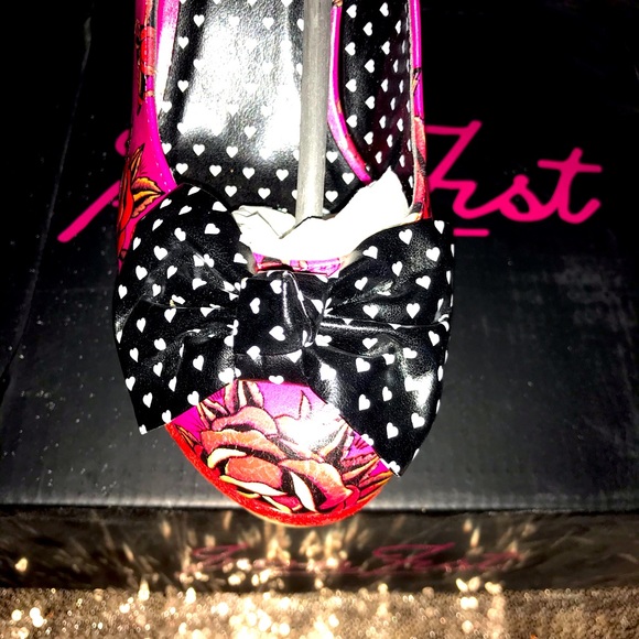 NEW IRON FIST LOVE ME NOW WEDGE  PLATFORM SIZE 7🔥 - Picture 4 of 10